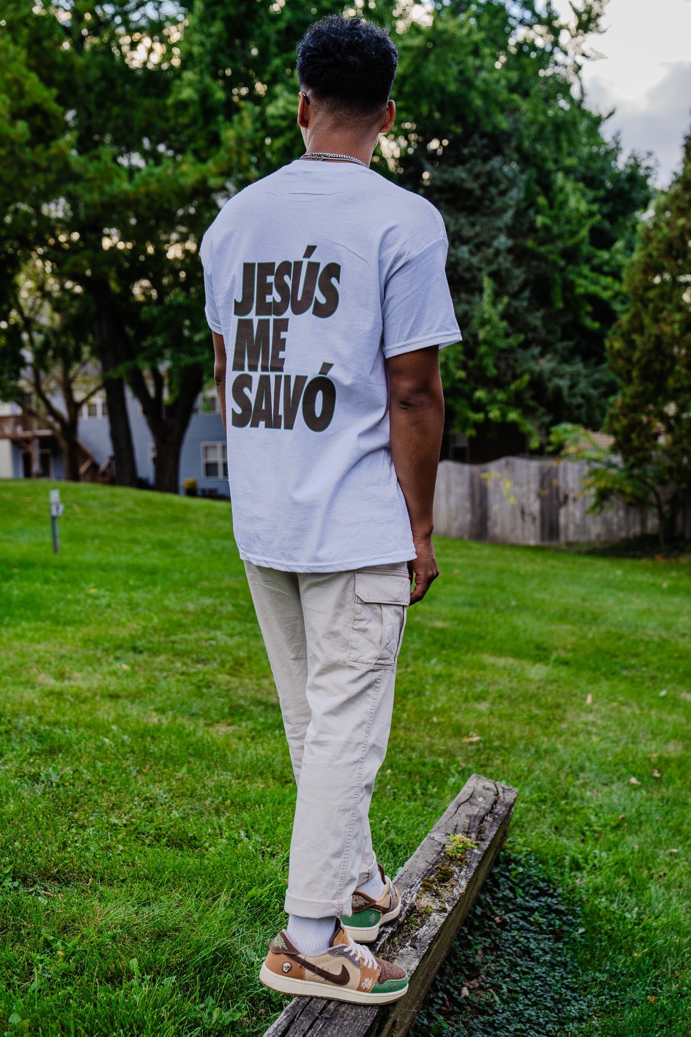 Jesús Me Salvó t-shirt